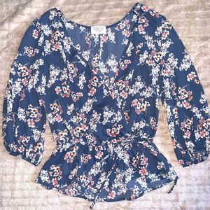 Quarter sleeve blue floral shirt🌸